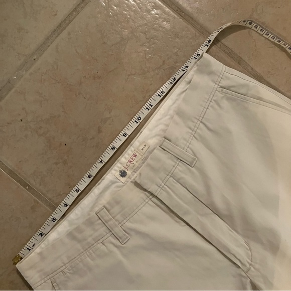 3/$20 J. Crew classic fit Kaki pant 30x30 - Picture 7 of 11